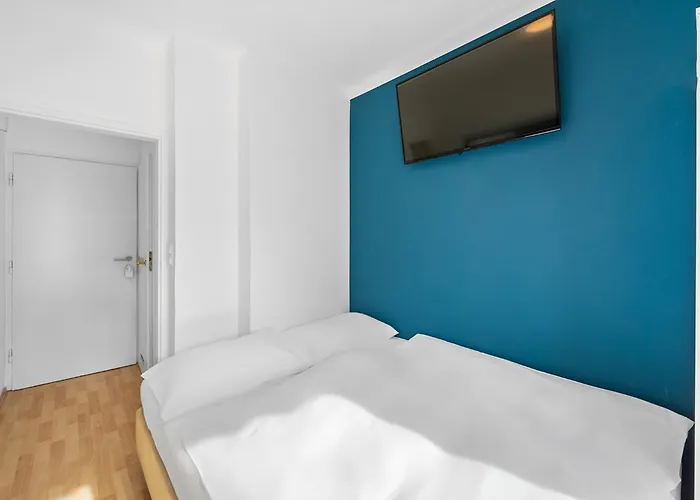 Aparthotel Flora Collection 3*