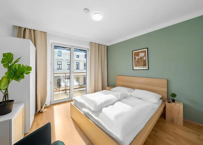 Flora Collection Aparthotel 3*